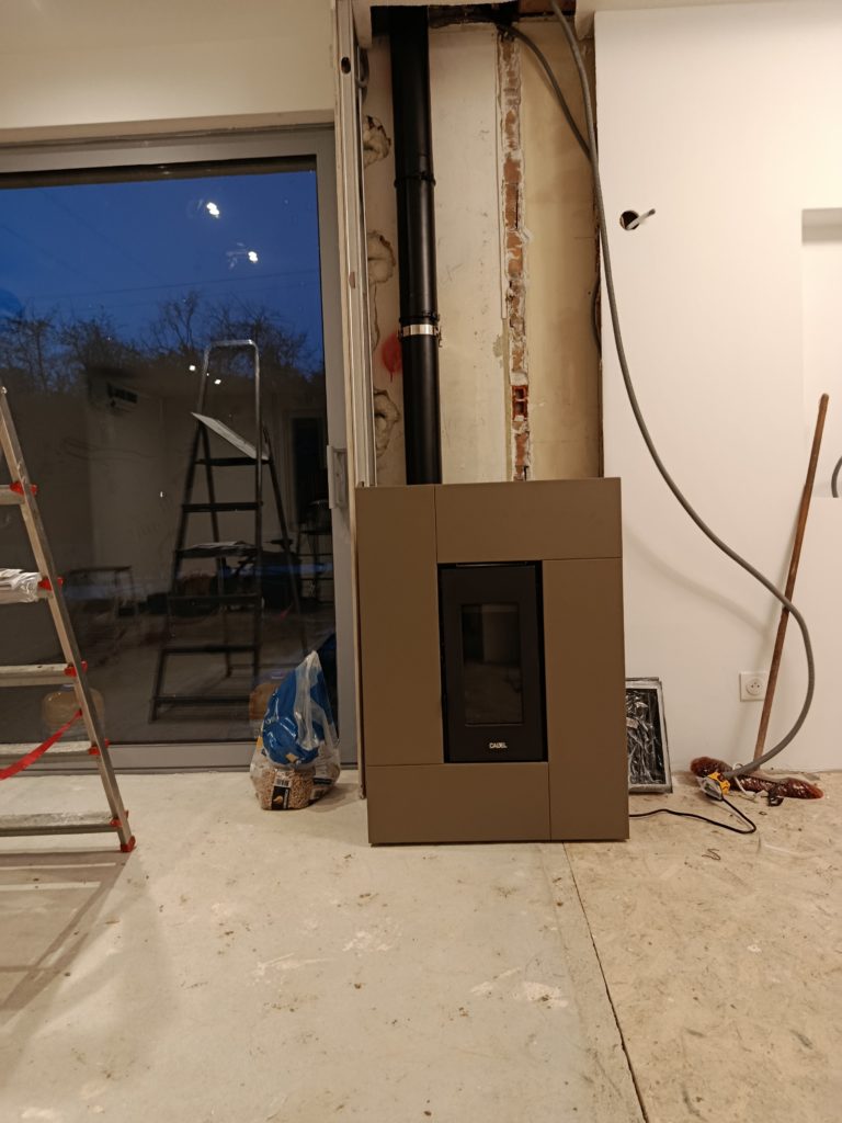 la flamme des chênes - pose d'un poêle à granulés